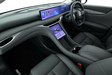 https://vehicle-cdn.autoleague.cloud/32838_1032192_31.jpg