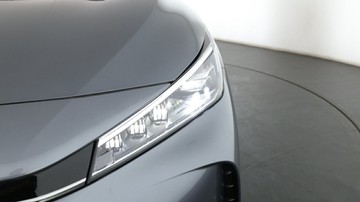 https://vehicle-cdn.autoleague.cloud/32838_1033031_33.jpg