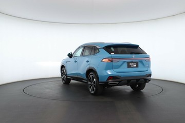 https://vehicle-cdn.autoleague.cloud/32838_1034633_4.jpg