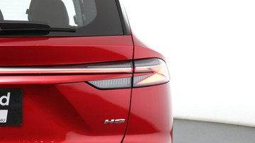 https://vehicle-cdn.autoleague.cloud/32838_1034951_18.jpg