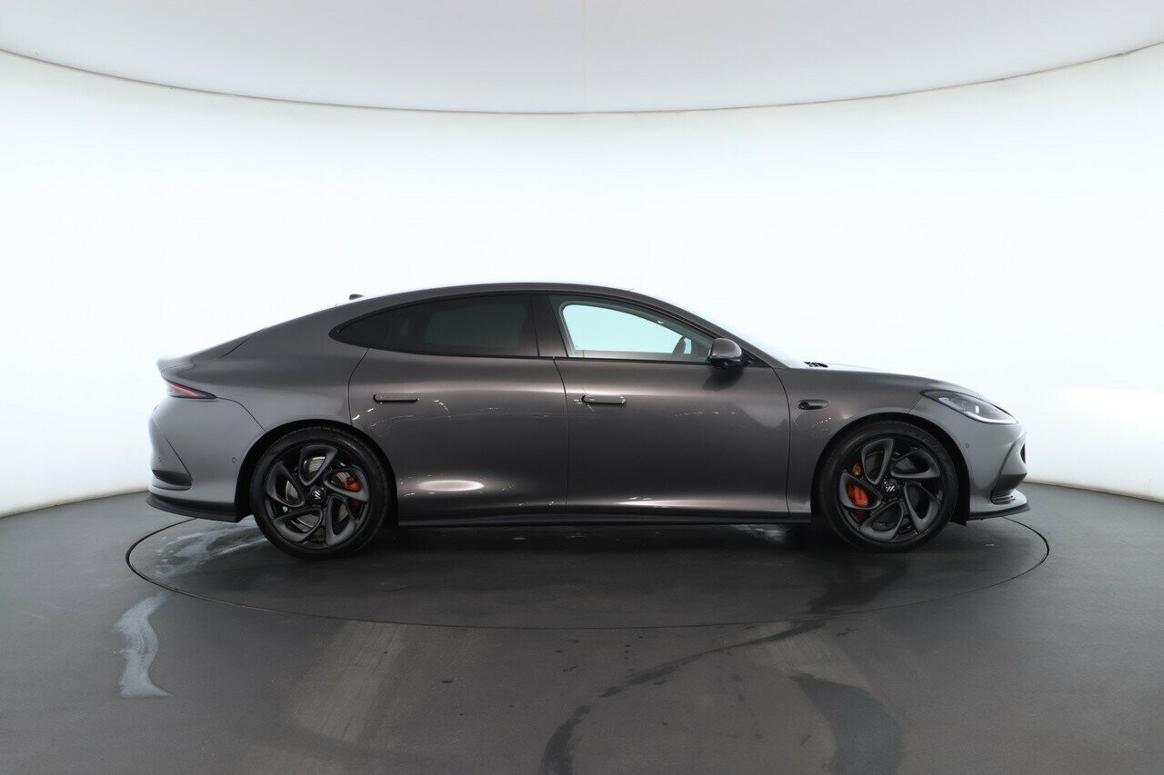 MG Im5 image 3