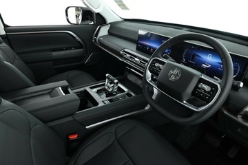 https://vehicle-cdn.autoleague.cloud/32838_1064099_10.jpg