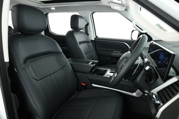 https://vehicle-cdn.autoleague.cloud/32838_1064100_17.jpg