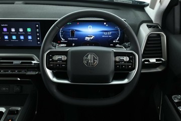 https://vehicle-cdn.autoleague.cloud/32838_1064107_19.jpg