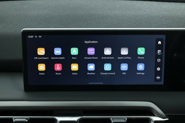 https://vehicle-cdn.autoleague.cloud/32838_1064120_27.jpg
