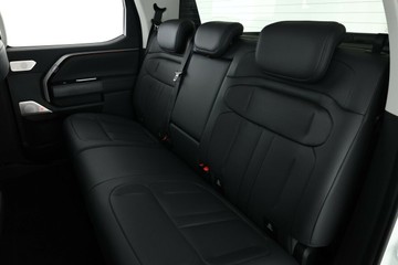 https://vehicle-cdn.autoleague.cloud/32838_1064120_33.jpg