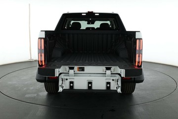 https://vehicle-cdn.autoleague.cloud/32838_1064146_16.jpg