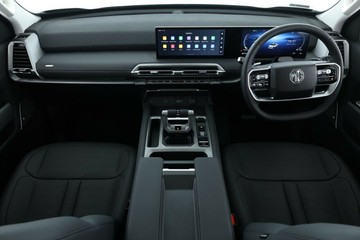 https://vehicle-cdn.autoleague.cloud/32838_1064215_37.jpg