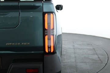 https://vehicle-cdn.autoleague.cloud/32838_1064232_14.jpg