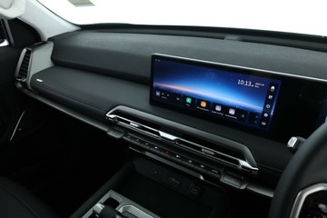 https://vehicle-cdn.autoleague.cloud/32838_1064461_22.jpg