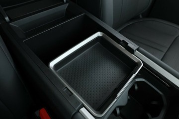 https://vehicle-cdn.autoleague.cloud/32838_1064461_32.jpg