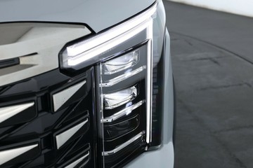 https://vehicle-cdn.autoleague.cloud/32838_1064461_7.jpg