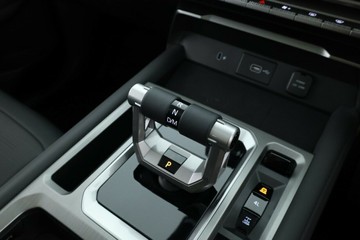 https://vehicle-cdn.autoleague.cloud/32838_1064468_28.jpg