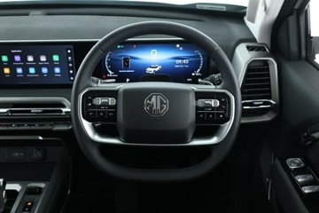 https://vehicle-cdn.autoleague.cloud/32838_1064513_20.jpg