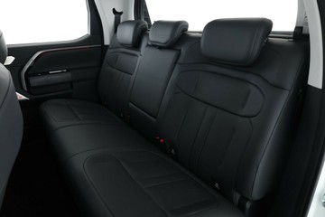 https://vehicle-cdn.autoleague.cloud/32838_1064513_33.jpg