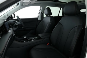 https://vehicle-cdn.autoleague.cloud/32838_1067000_28.jpg