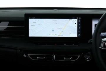 https://vehicle-cdn.autoleague.cloud/32838_1067000_32.jpg