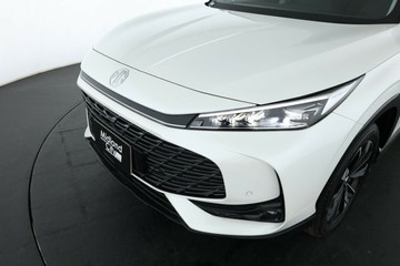 https://vehicle-cdn.autoleague.cloud/32838_1067000_8.jpg