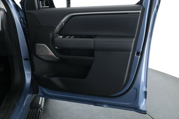 https://vehicle-cdn.autoleague.cloud/32838_1070427_16.jpg