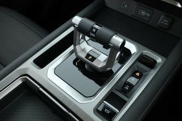 https://vehicle-cdn.autoleague.cloud/32838_1070427_27.jpg