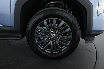 https://vehicle-cdn.autoleague.cloud/32838_1070433_13.jpg
