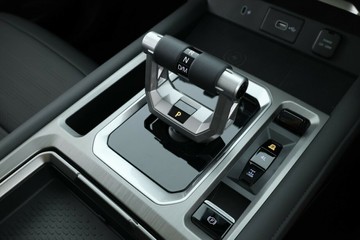 https://vehicle-cdn.autoleague.cloud/32838_1070433_25.jpg
