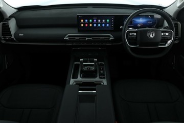 https://vehicle-cdn.autoleague.cloud/32838_1136512_31.jpg