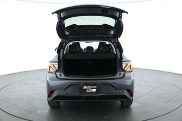 https://vehicle-cdn.autoleague.cloud/32838_1139443_15.jpg