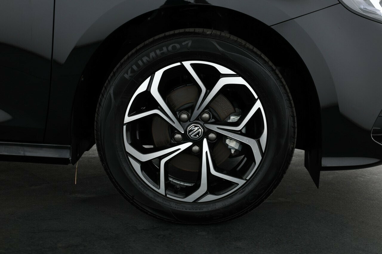 MG Mg5 image 3