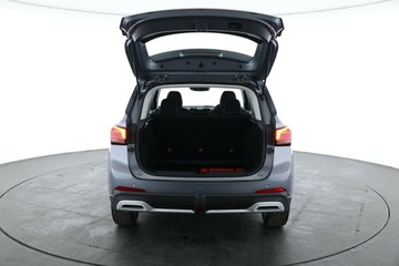 https://vehicle-cdn.autoleague.cloud/32838_1153808_13.jpg