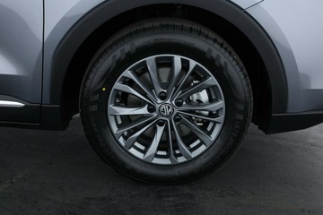 https://vehicle-cdn.autoleague.cloud/32838_1153808_3.jpg