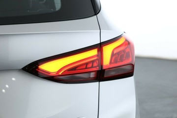 https://vehicle-cdn.autoleague.cloud/32838_1155378_15.jpg
