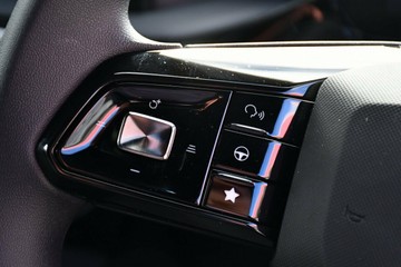 https://vehicle-cdn.autoleague.cloud/32838_1155477_14.jpg