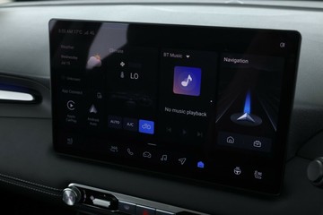 https://vehicle-cdn.autoleague.cloud/32838_1160113_24.jpg