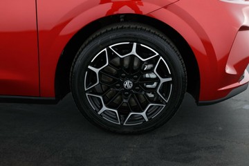 https://vehicle-cdn.autoleague.cloud/32838_1160113_4.jpg