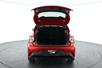 https://vehicle-cdn.autoleague.cloud/32838_1160340_15.jpg