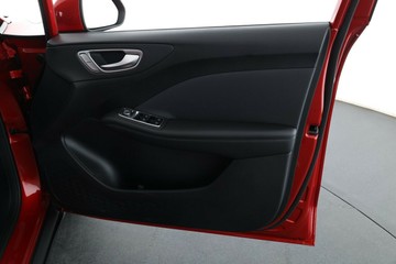 https://vehicle-cdn.autoleague.cloud/32838_1160340_18.jpg