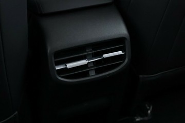 https://vehicle-cdn.autoleague.cloud/32838_1160340_34.jpg