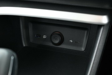 https://vehicle-cdn.autoleague.cloud/32838_1203189_20.jpg