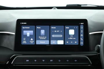 https://vehicle-cdn.autoleague.cloud/32838_1207636_20.jpg