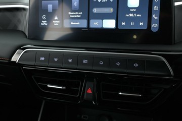 https://vehicle-cdn.autoleague.cloud/32838_1207636_22.jpg