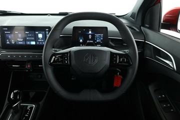 https://vehicle-cdn.autoleague.cloud/32838_1207636_28.jpg