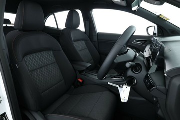 https://vehicle-cdn.autoleague.cloud/32838_1209592_18.jpg