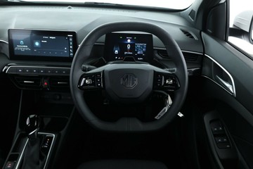 https://vehicle-cdn.autoleague.cloud/32838_1209592_20.jpg