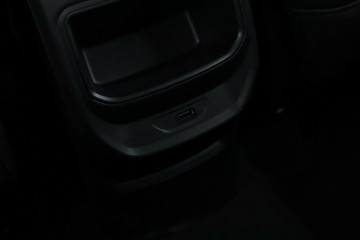 https://vehicle-cdn.autoleague.cloud/32838_1209592_34.jpg