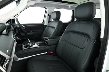 https://vehicle-cdn.autoleague.cloud/32838_121998_33.jpg