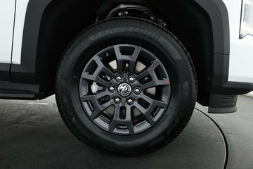 https://vehicle-cdn.autoleague.cloud/32838_122866_3.jpg
