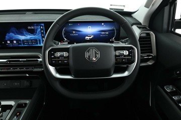 https://vehicle-cdn.autoleague.cloud/32838_122866_34.jpg