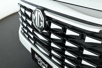 https://vehicle-cdn.autoleague.cloud/32838_122866_7.jpg