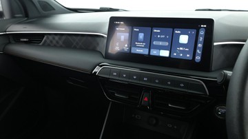 https://vehicle-cdn.autoleague.cloud/32838_1273075_15.jpg